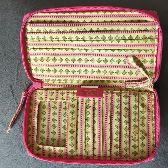 Maggie B Pink Mosaic French Country Wristlet Wallet - Picture 10 of 11